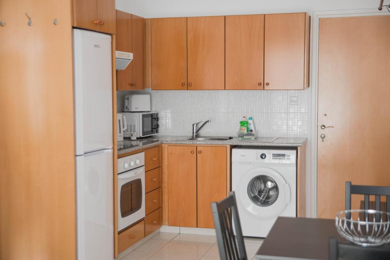 Renovated One Bedroom Apartment In Paphos With Pool Bagian luar foto
